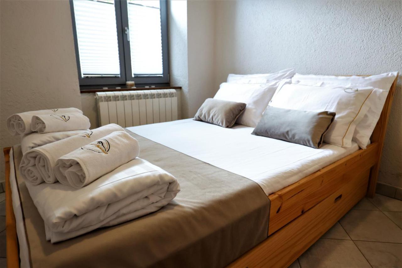 Guesthouse Idila Pod Nanosom Senozece Экстерьер фото