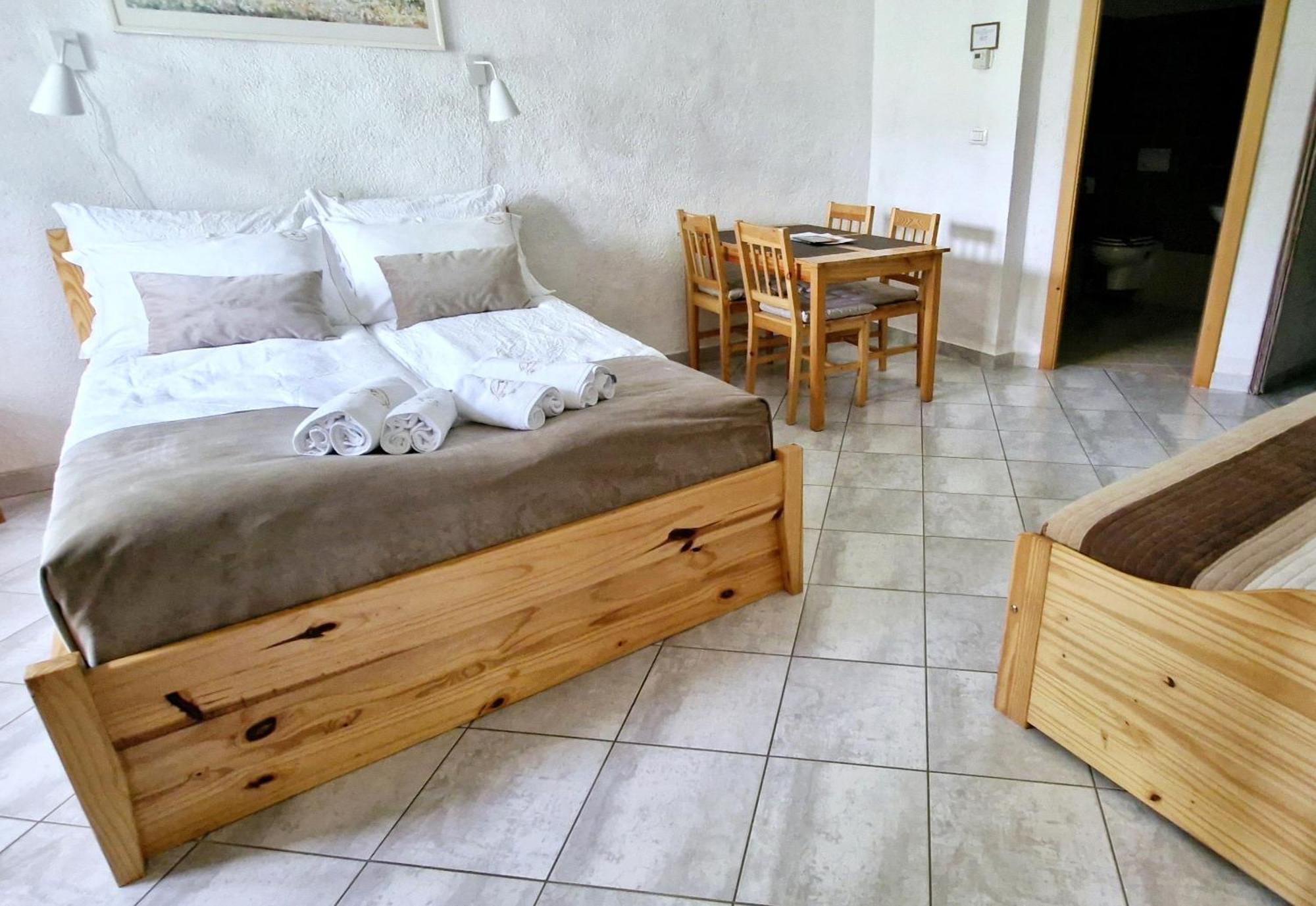 Guesthouse Idila Pod Nanosom Senozece Экстерьер фото
